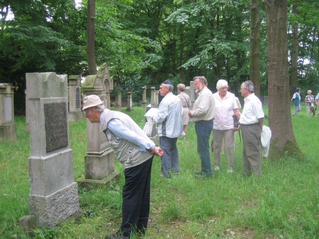 Führung über den jüdischen Friedhof in Kempen